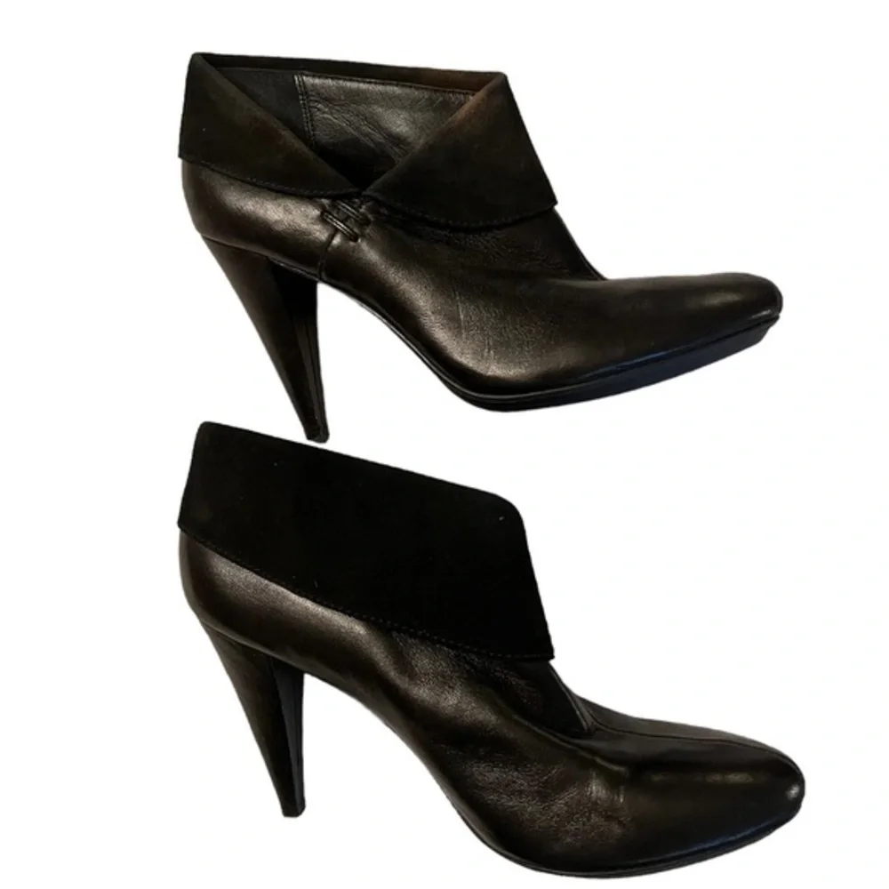 COACH black 4” spike heel booties boots like new 8.5B